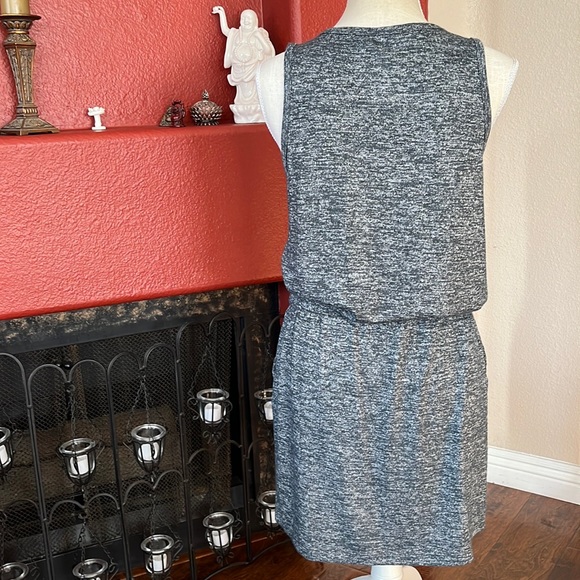 LOFT SLEEEVELESS DRESS - Picture 4 of 5